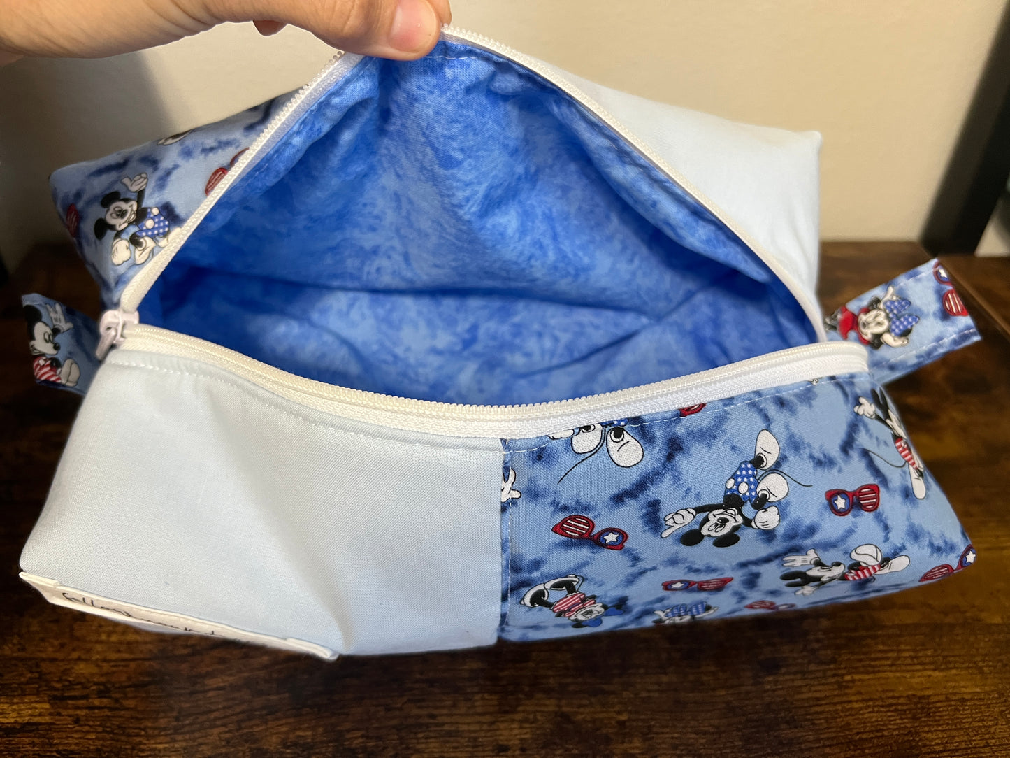 Mickey & Minnie Mouse USA Toiletry Pouch