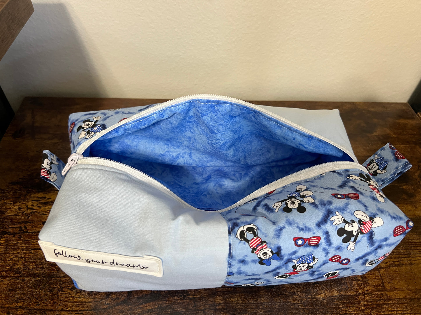 Mickey & Minnie Mouse USA Toiletry Pouch