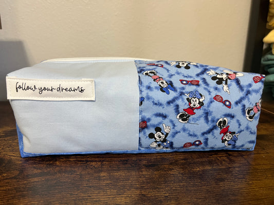 Mickey & Minnie Mouse USA Toiletry Pouch